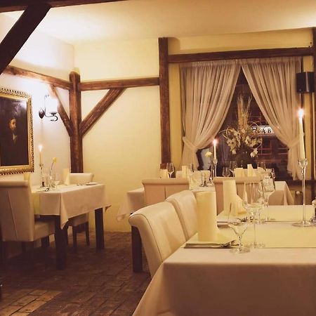 Barock Restaurant & Pension Topoľčany Exterior foto