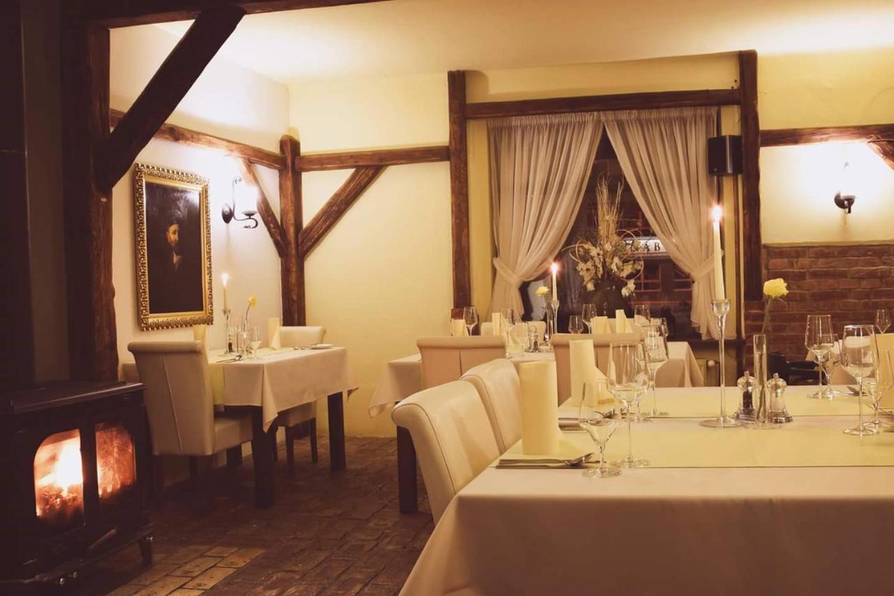 Barock Restaurant & Pension Topoľčany Exterior foto